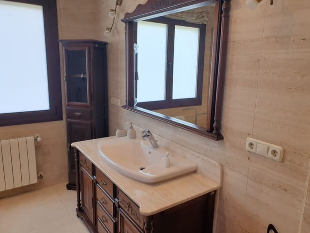 Image No.17-Villa for sale