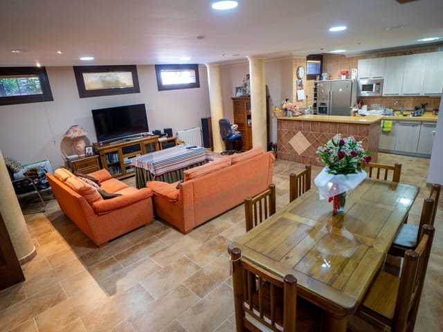 Image No.26-Villa for sale