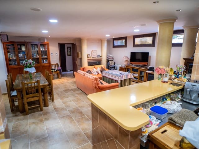 Image No.27-Villa for sale