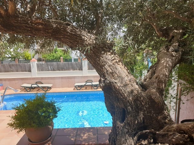 Image No.33-Villa for sale