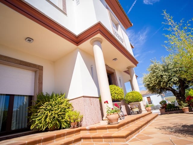 Image No.38-Villa for sale