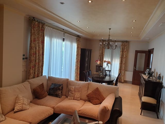 Image No.8-Villa for sale