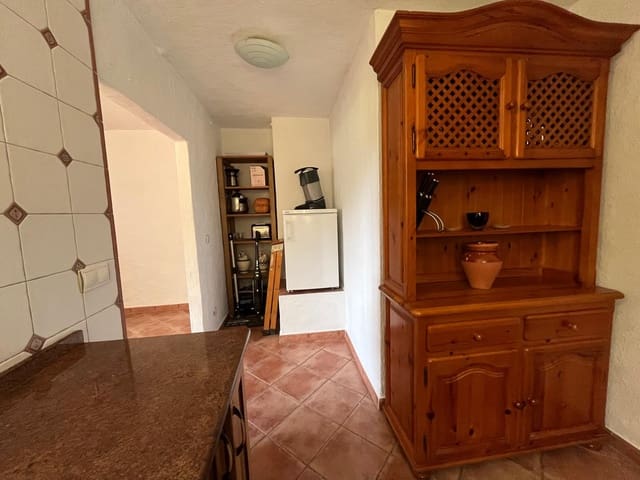 Image No.24-3 Bed Country House for sale