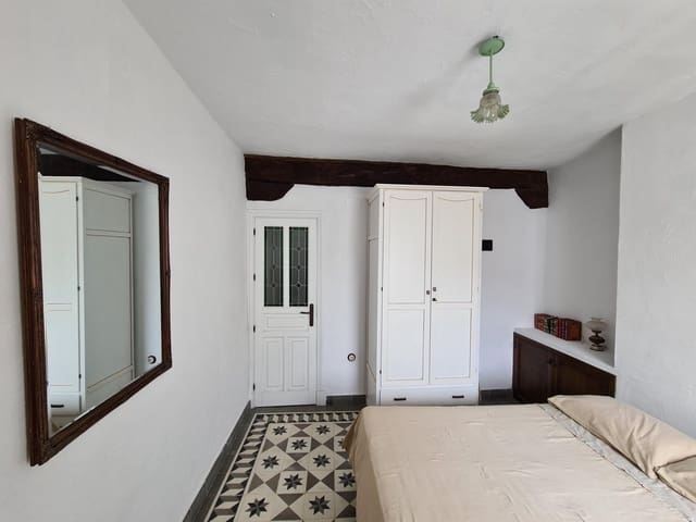 Image No.15-3 Bed Townhouse for sale
