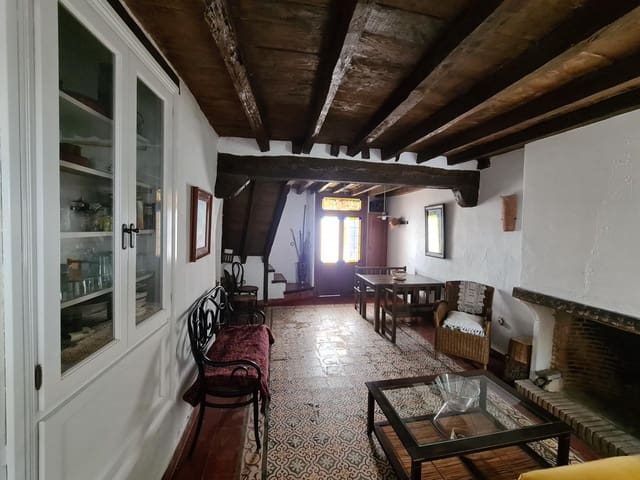Image No.8-3 Bed Townhouse for sale