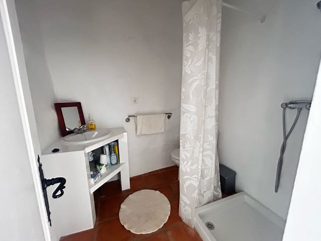 Image No.13-2 Bed Townhouse for sale