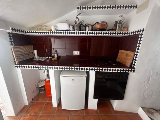 Image No.16-2 Bed Townhouse for sale