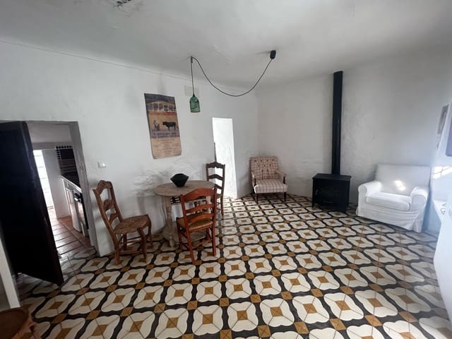 Image No.8-2 Bed Townhouse for sale