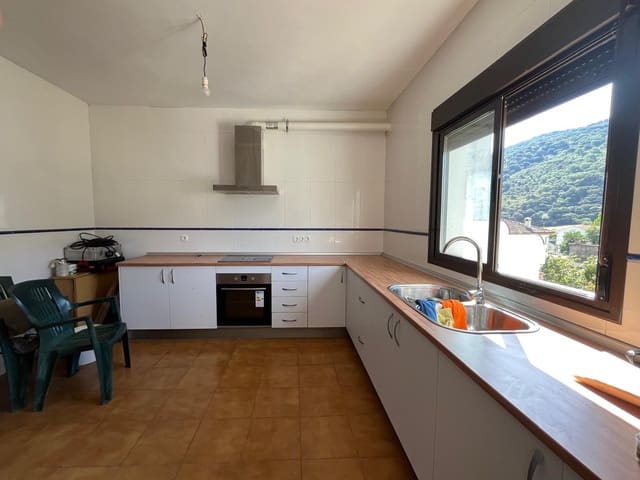 Image No.2-3 Bed Townhouse for sale