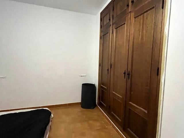 Image No.6-3 Bed Townhouse for sale