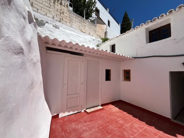 Image No.16-2 Bed Townhouse for sale