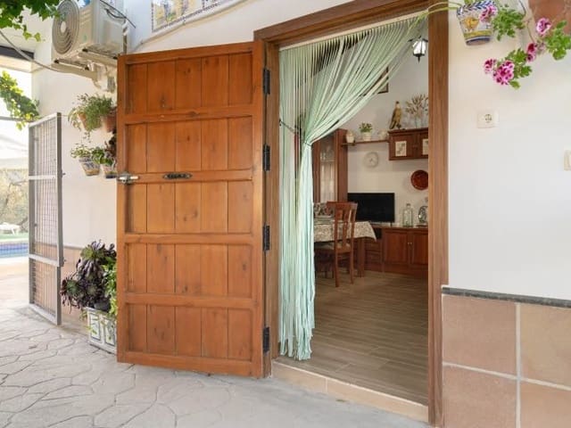 Image No.12-3 Bed Country House for sale