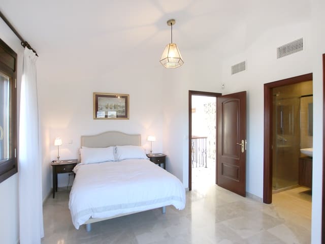 Image No.7-5 Bed Villa for sale