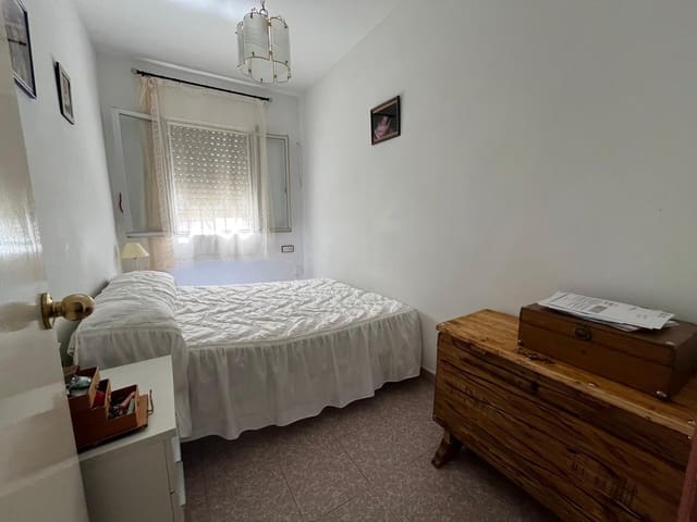 Image No.20-3 Bed Apartment for sale