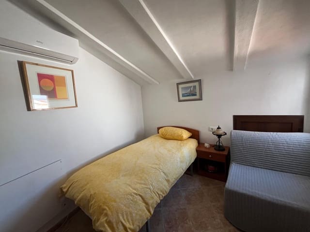 Image No.17-2 Bed Townhouse for sale