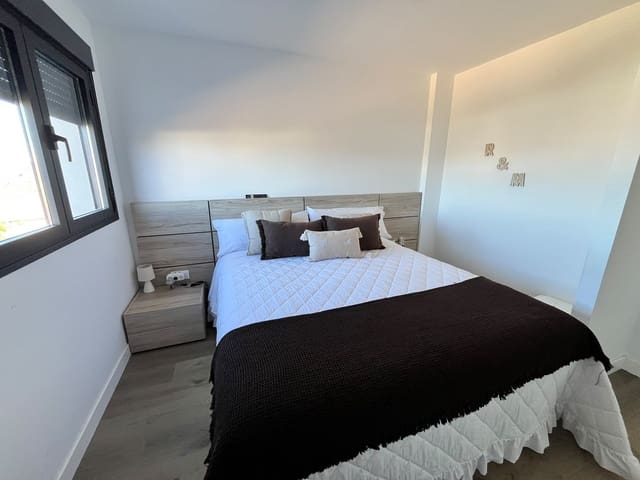 Image No.2-3 Bed Townhouse for sale
