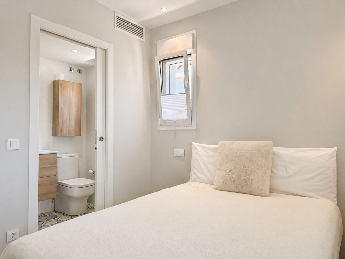 Image No.9-4 Bed House/Villa for sale