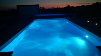 piscinaatnightMA