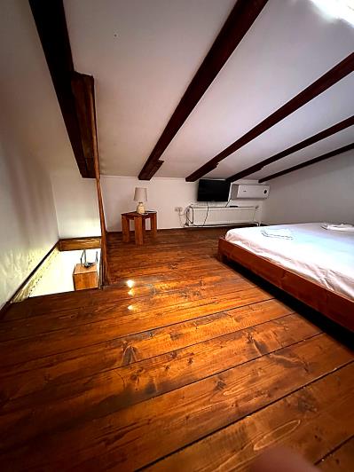 Image No.15-12 Bed Hotel for sale