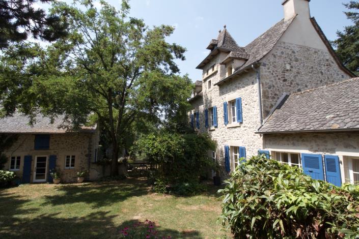 Image No.2-4 Bed Country Property for sale