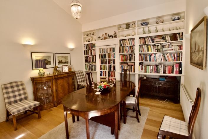 Image No.7-4 Bed Country Property for sale