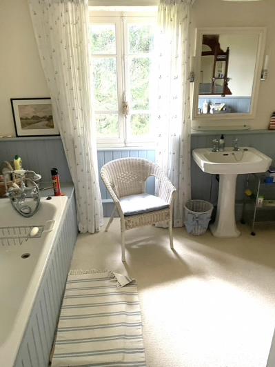 Image No.15-4 Bed Country Property for sale