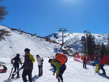 2-SIERRA-NEVADA-SKI