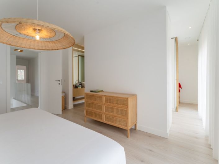 Image No.33-4 Bed House for sale