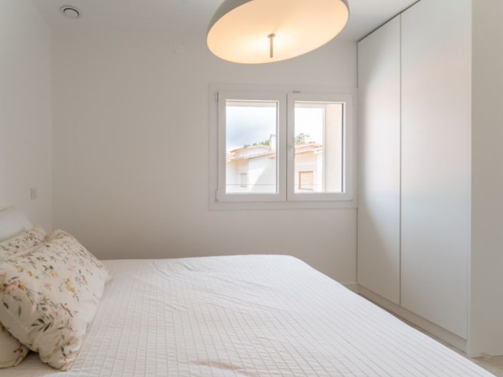 Image No.37-4 Bed House for sale