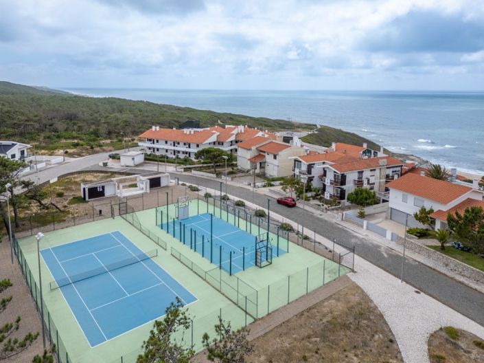 Image No.52-4 Bed House for sale