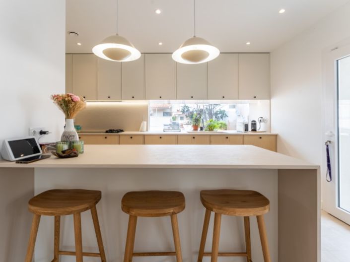 Image No.9-4 Bed House for sale