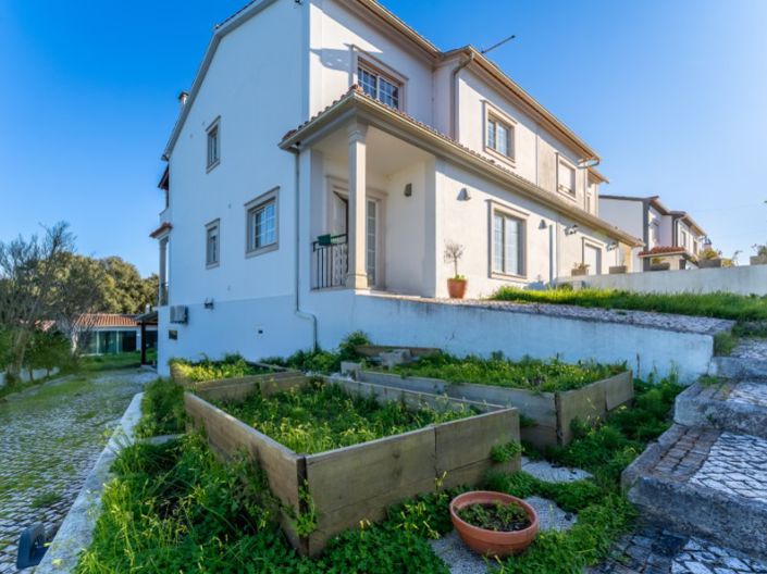 Image No.2-3 Bed House for sale