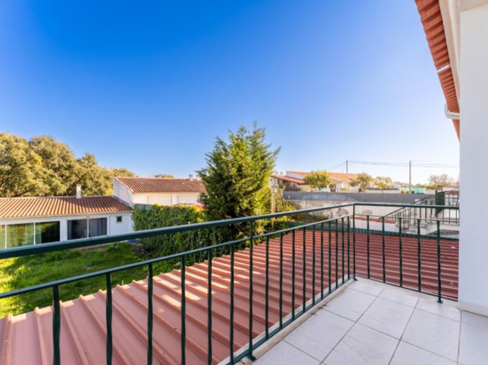 Image No.27-3 Bed House for sale