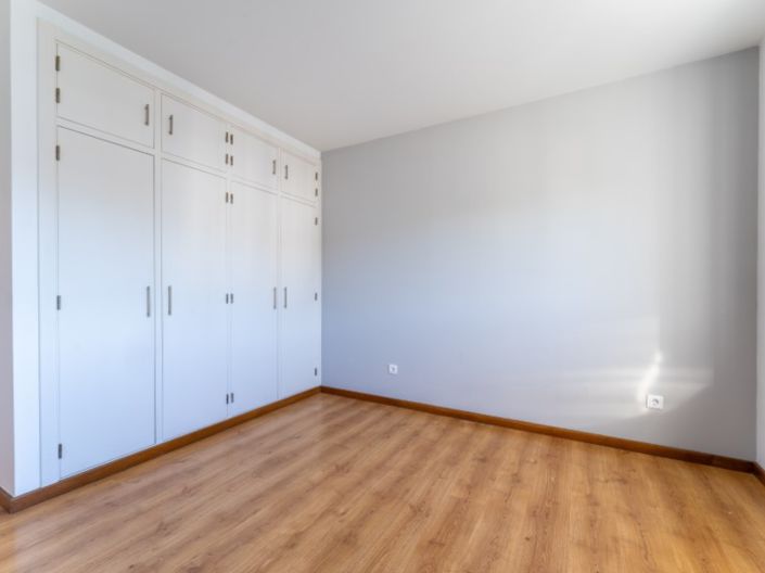 Image No.34-3 Bed House for sale