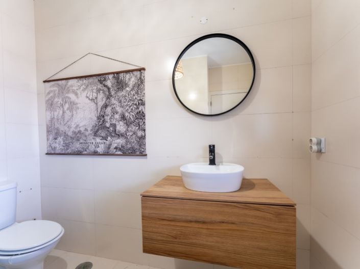 Image No.42-3 Bed House for sale