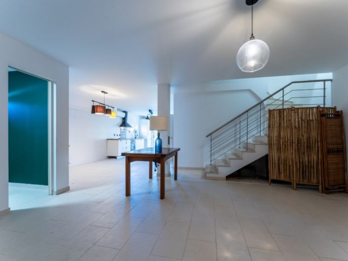 Image No.54-3 Bed House for sale