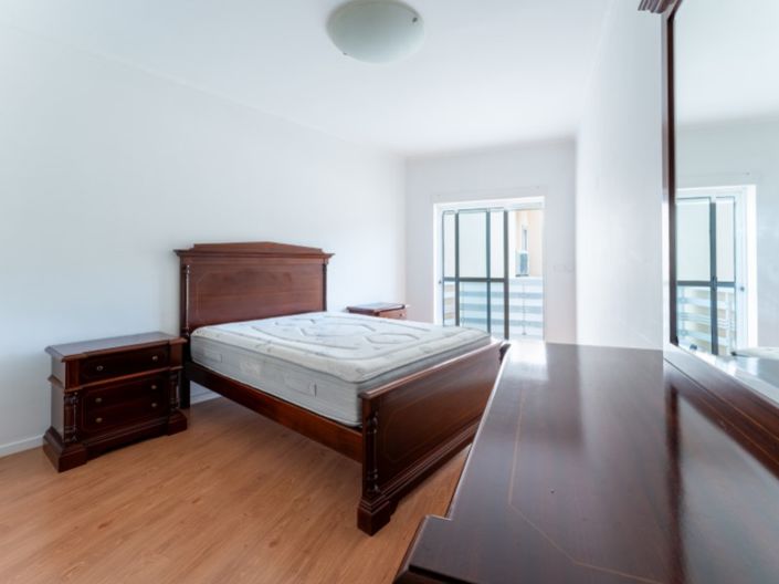 Image No.15-4 Bed Apartment for sale