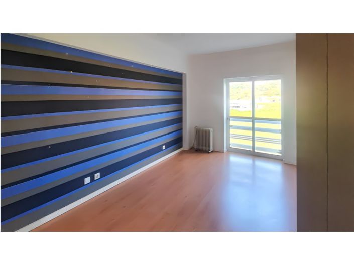 Image No.22-4 Bed Apartment for sale