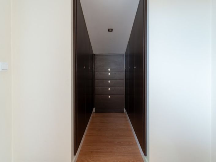 Image No.26-4 Bed Apartment for sale