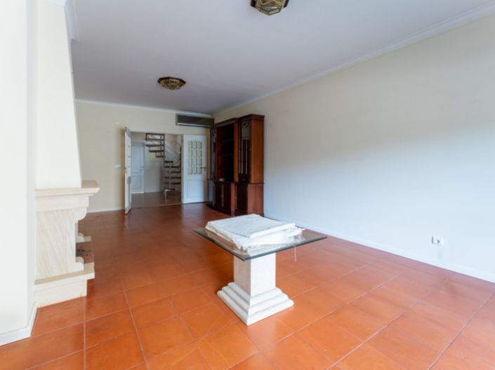 Image No.4-4 Bed Apartment for sale