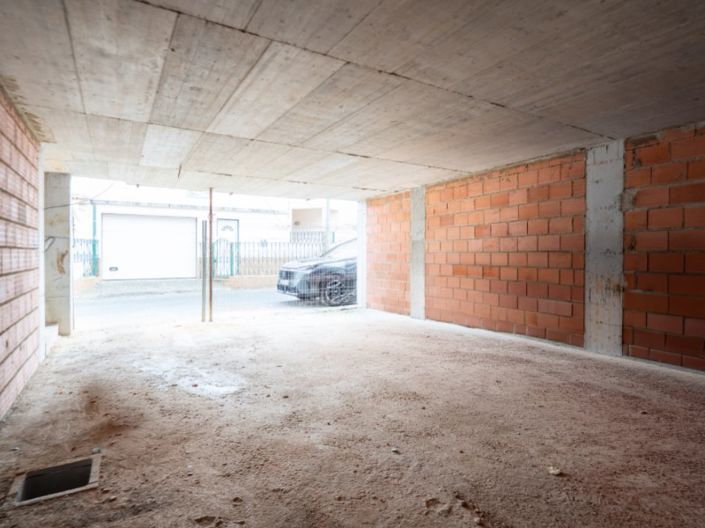 Image No.23-1 Bed Apartment for sale