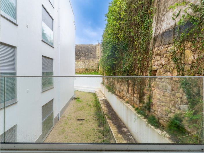 Image No.24-2 Bed Apartment for sale