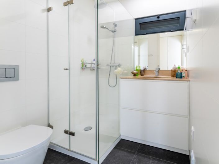 Image No.25-5 Bed House for sale