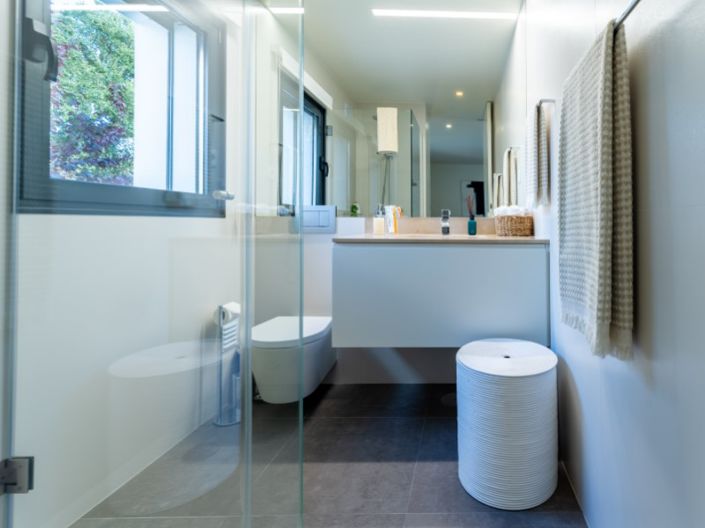 Image No.40-5 Bed House for sale