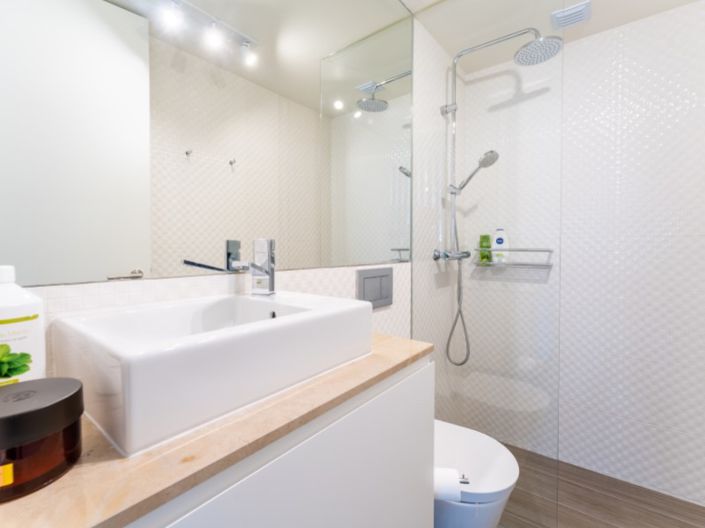 Image No.60-5 Bed House for sale