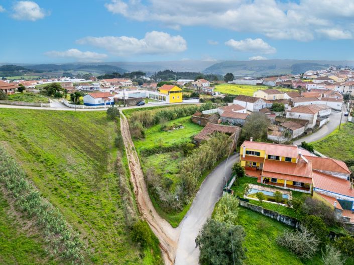 Image No.2-4 Bed House for sale