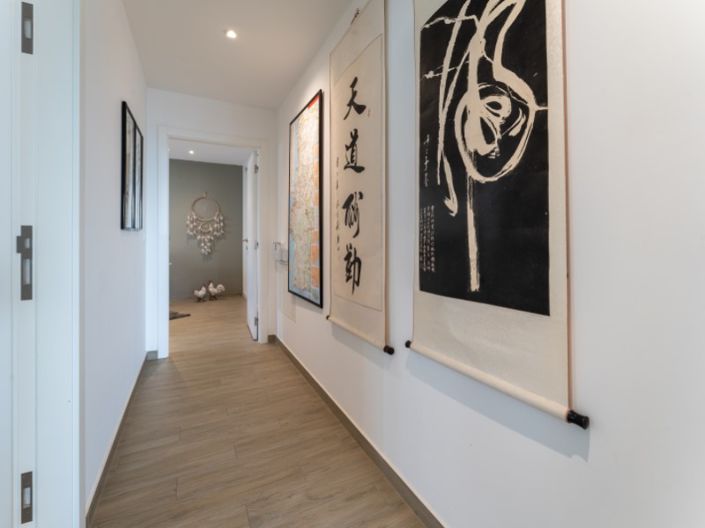 Image No.20-4 Bed Apartment for sale