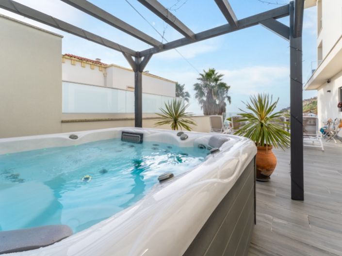 Image No.21-4 Bed Apartment for sale