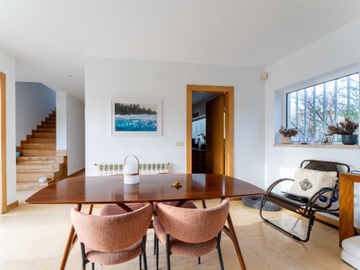 Image No.11-4 Bed House for sale