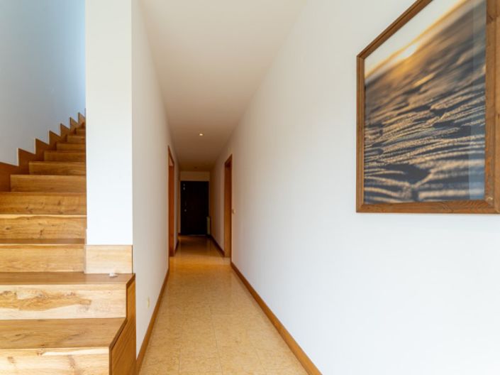 Image No.28-4 Bed House for sale